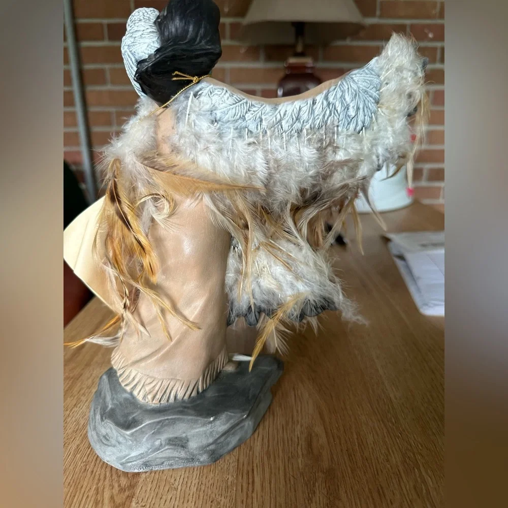 Two feathers statue - Picture 3 of 3
